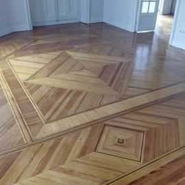 Tarimas Utrilla PINO MELIX VIEJO CON TERMINACIÓN EN POLIURETANO SATINADO