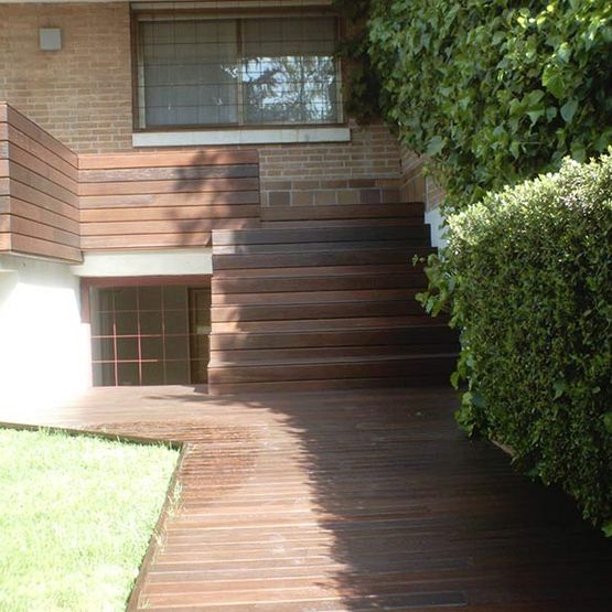 Tarimas Utrilla tarima en acceso y escalera