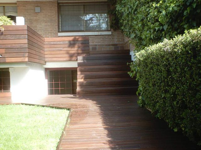 Tarimas Utrilla tarima en acceso y escalera